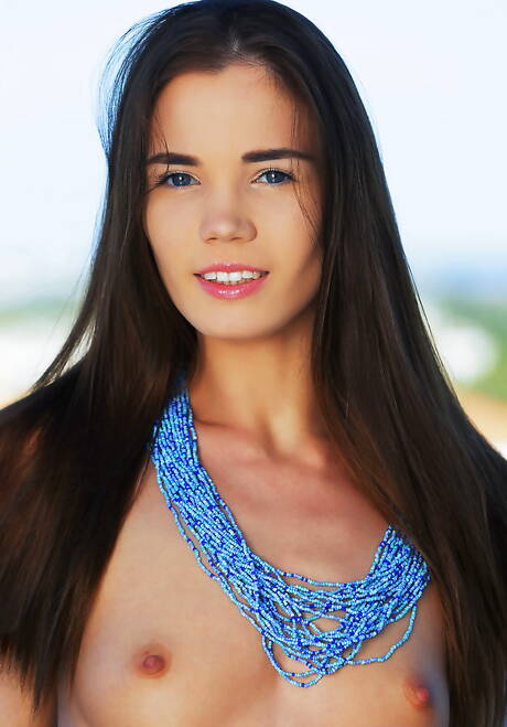 Met Art invite you to explore xxx pics featuring Lovenia Lux has a sexy form