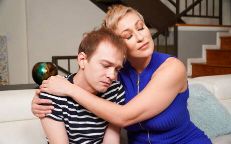 Mommy Blows Best are pleased to offer you xxx pictures featuring Ryan Keely and Alex Jett in robbing on cock porn