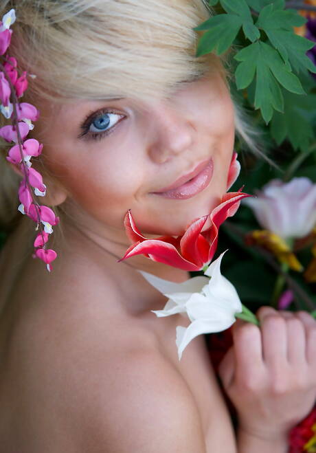 Rylsky Art are proud to present you with a free photos featuring Iveta has an amazing shape